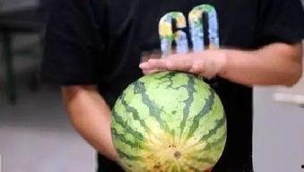 吃生瓜恶心呕吐,揭秘食物安全与消化健康之谜
